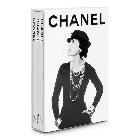 gros livre chanel|Coco Chanel .